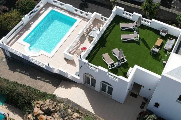 Chalet para 9 personas, con terraza y jardín - 1