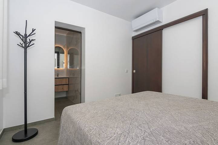 Ganze Wohnung, Gemeinschaftsschwimmbad 100m entfernt, strand 300m entfernt, stadtzentrum 450m. in Santa Maria, São Gonçalo de Lagos