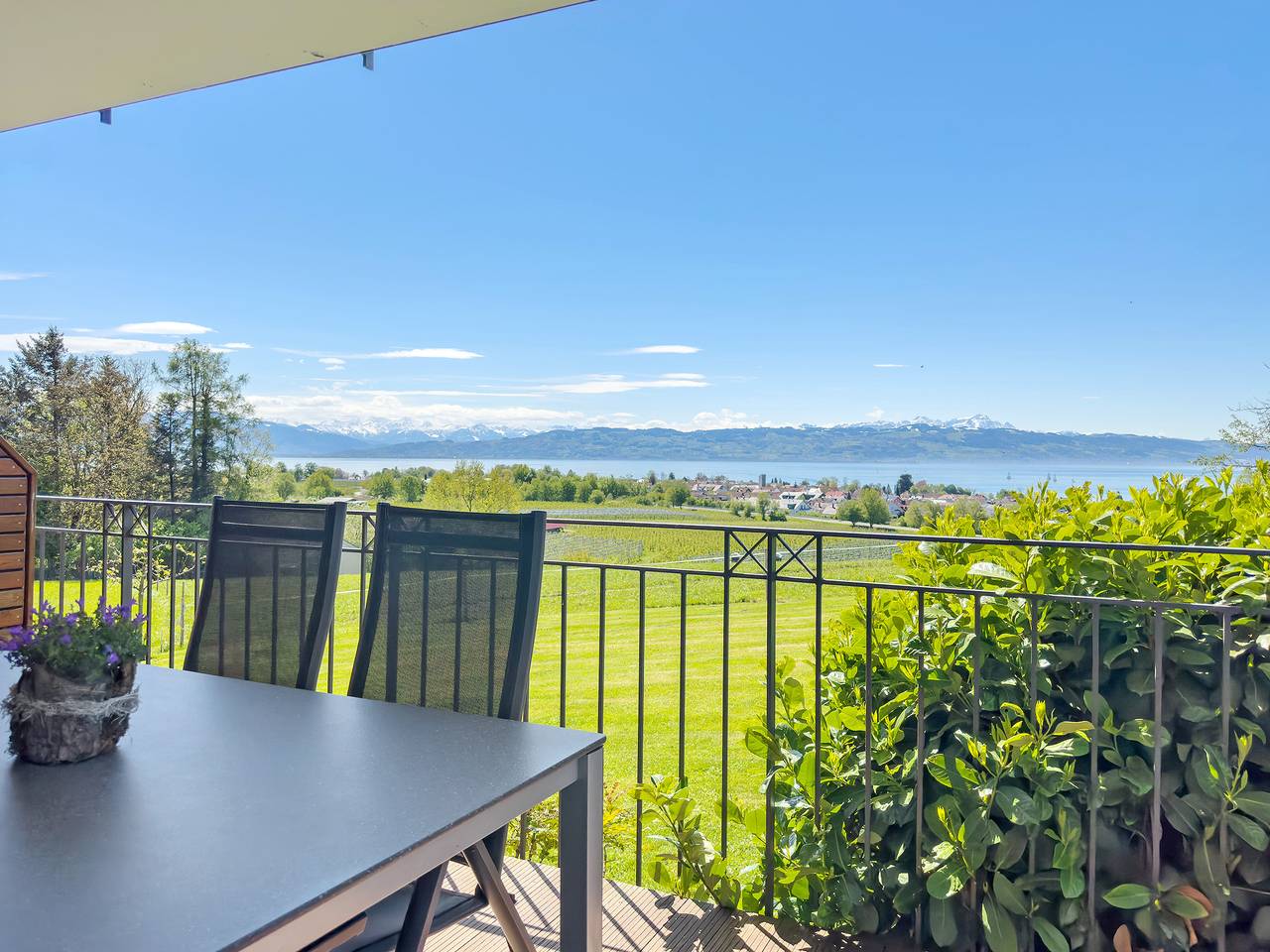 Ganze Wohnung, Apartment '2' mit Seeblick, Gemeinschaftsgarten und Wlan in Kressbronn am Bodensee, Region Bodensee-Oberschwaben