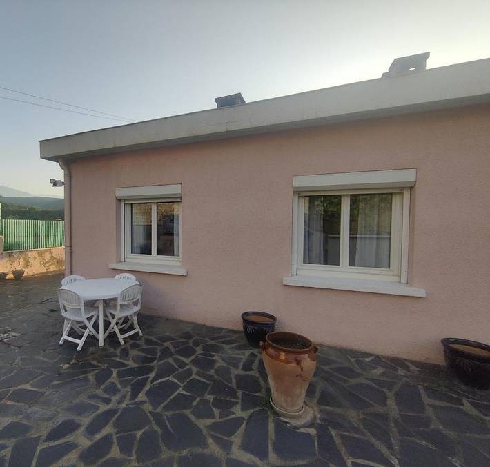 Gîte pour 4 personnes, avec terrasse et vue à Codalet - 3