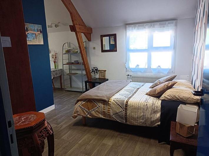 Gîte pour 2 personnes, avec terrasse ainsi que vue et jardin à Château-du-Loir - 3