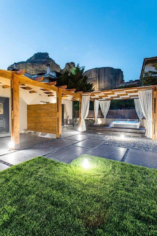 Cottage pour 4 personnes, avec jardin et jacuzzi dans Kalambáka