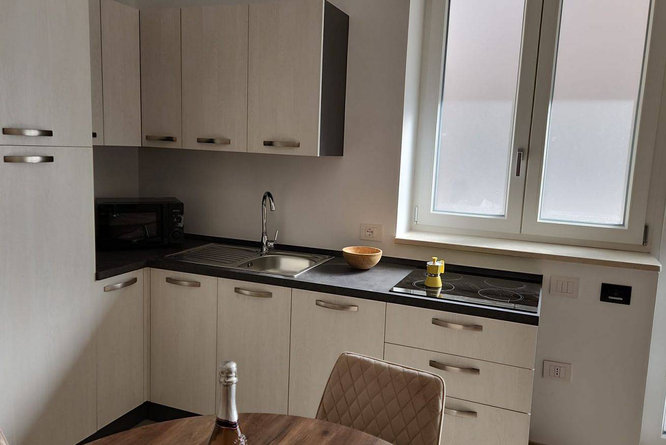 Appartamento intero, Guesthost - Porta 29 - Int. 04 Apartment in Trani, Barletta-Andria-Trani