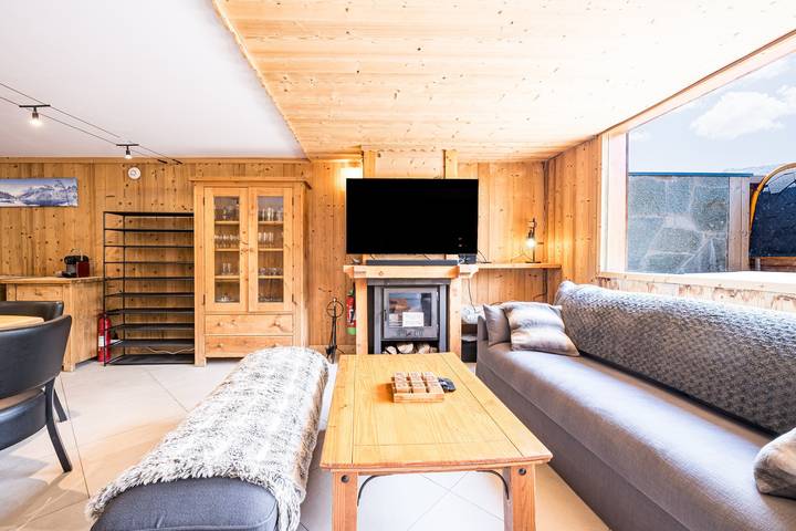 Gîte pour 12 personnes, avec vue sur le lac ainsi que balcon et sauna, animaux acceptés dans Les Trois Vallées - 4