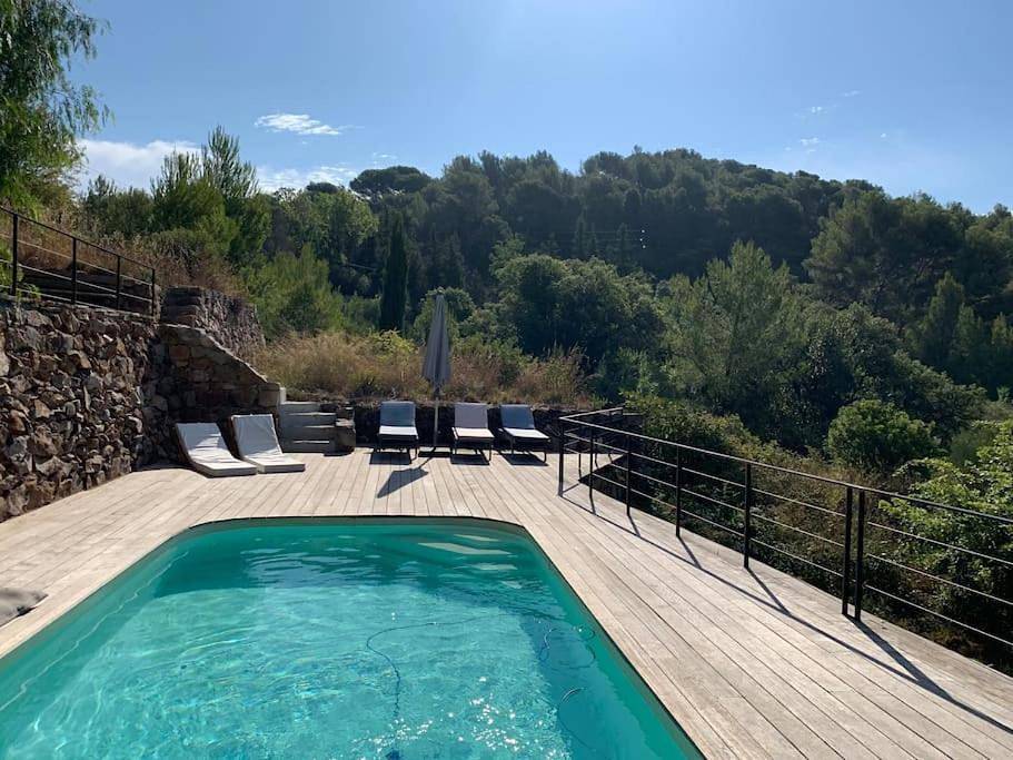 Cabanon in Carqueiranne, Côte méditerranéenne (France)