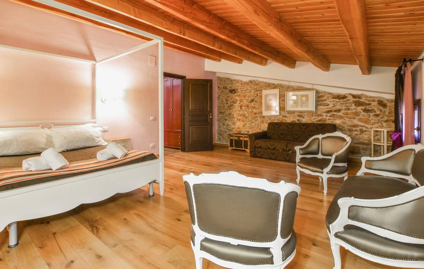 Apartment mit Meerblick, Parkplatz, Pool und Terrasse in Partinico, Palermo Provinz