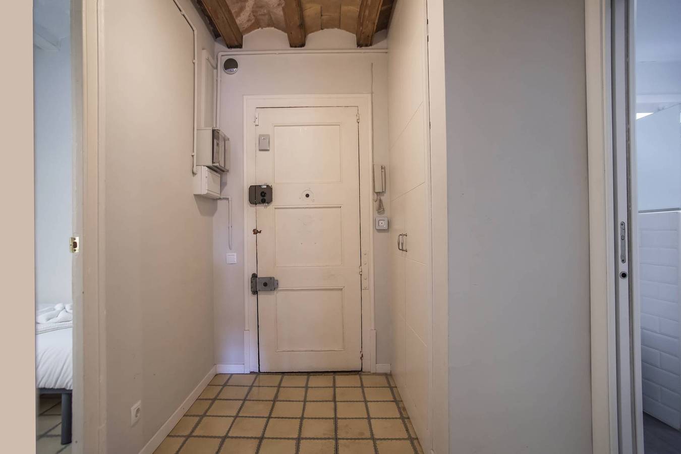 Entire apartment, 41Cob1019 - Enchanting and rustic apartment in Barcelona Centre, Barcelona
