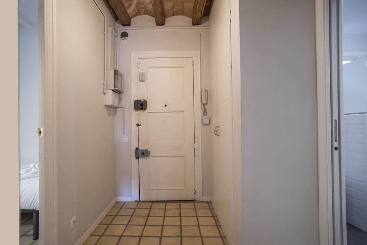 Ganze Wohnung, Ferienwohnung für 4 Personen mit Balkon in Barcelona Zentrum, Barcelona