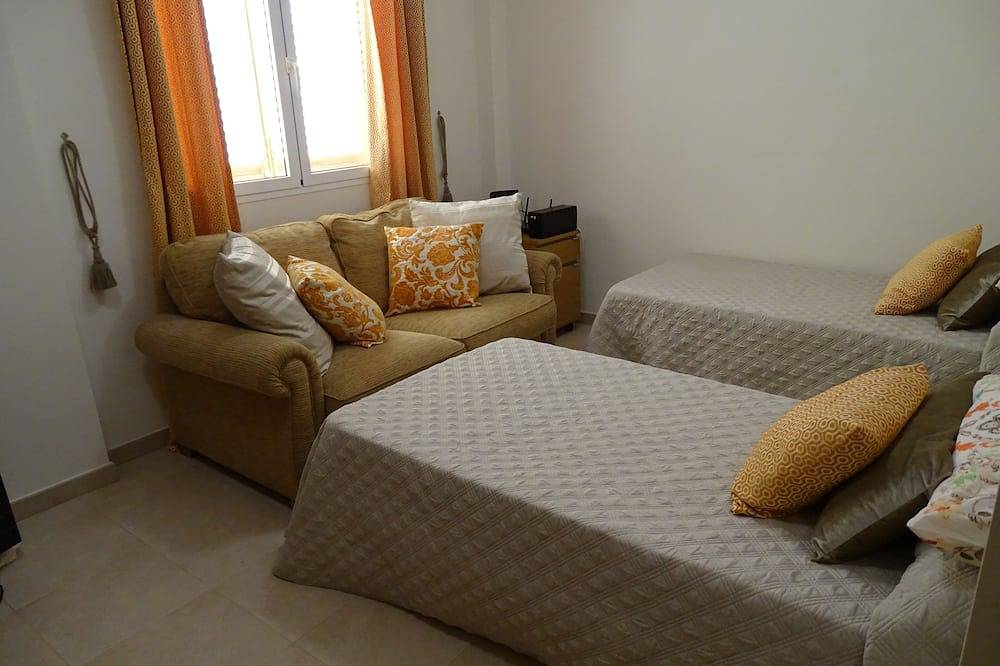 Villa privata con piscina e vasca idromassaggio, vicino a Isla Cristina, Ayamonte e Islantilla in Isla Cristina, Costa de la Luz