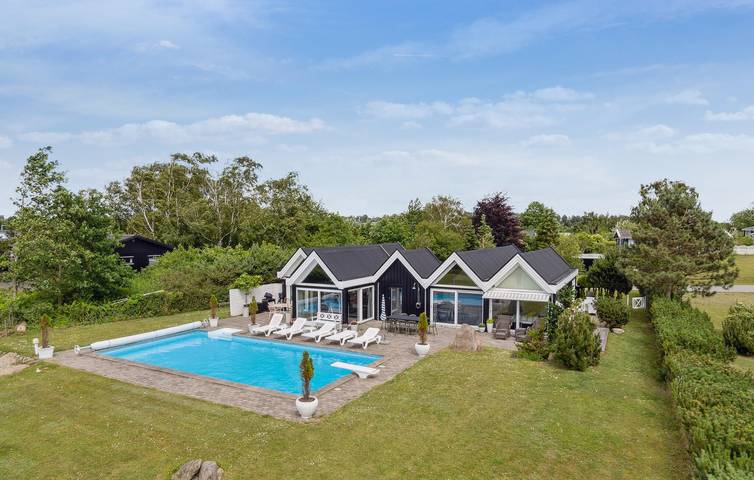 Ferienhaus für 10 Personen, mit Pool und Terrasse sowie Garten und Sauna, kinderfreundlich in Vellerup - 3