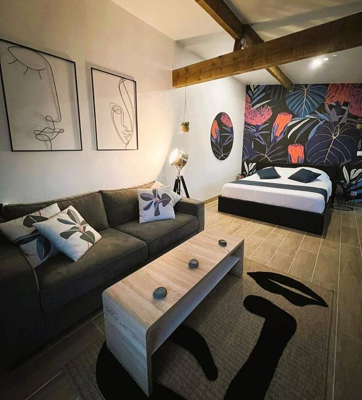 Location de vacances pour 4 personnes, avec jardin ainsi que jacuzzi et piscine à Saint-Jean-d'Illac - 2