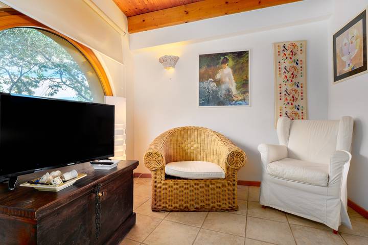 Casa de vacaciones 'Margherita' con terraza, jardín y aire acondicionado in Pittulongu, Olbia