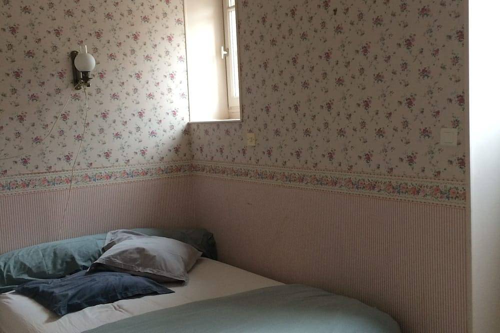 Beautiful house in a former school in Chanzeaux, Vallée de la Loire