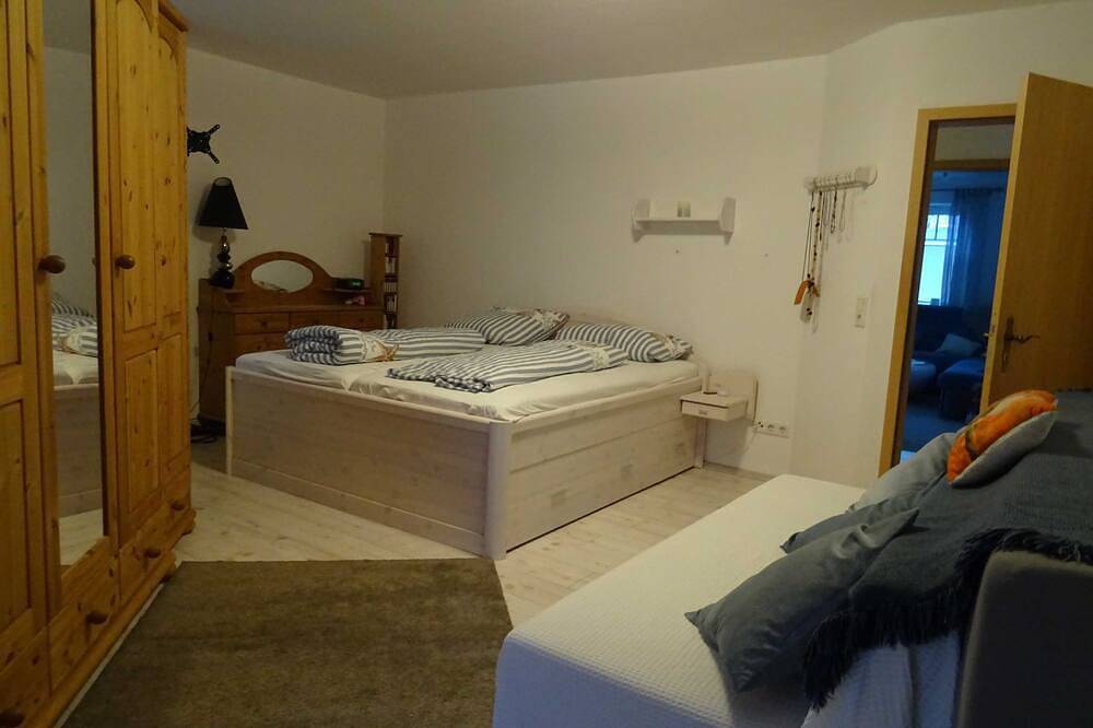 Ganze Wohnung, Nord-Ostsee-Nest: Fewo mit Sonnenterrasse und Wallbox - Nord-Ostsee-Nest in Tarp, Eider-Treene-Sorge