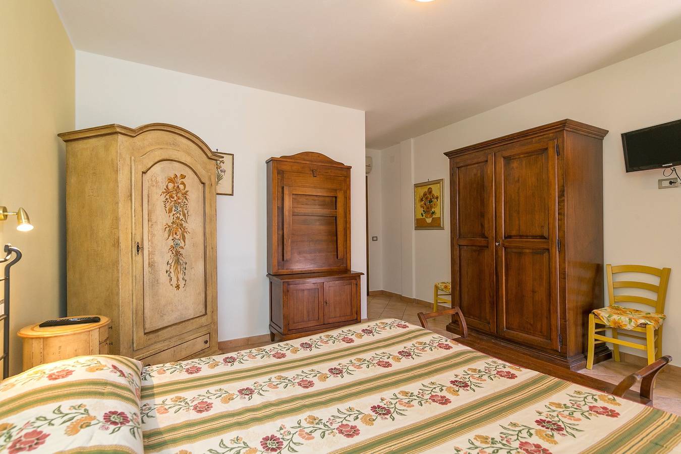 Farmhouse "Il Girasole - Limone" with Shared Pool, Shared Garden & Wi-Fi in Campiglia Marittima, Etruscan Coast