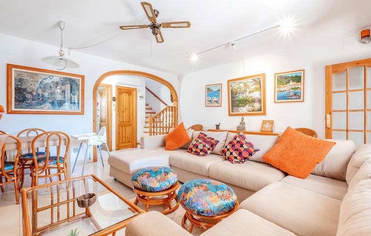 Beachside Bliss: Modern Apartment with Terrace & AC in Platja d'Aro, Costa Brava