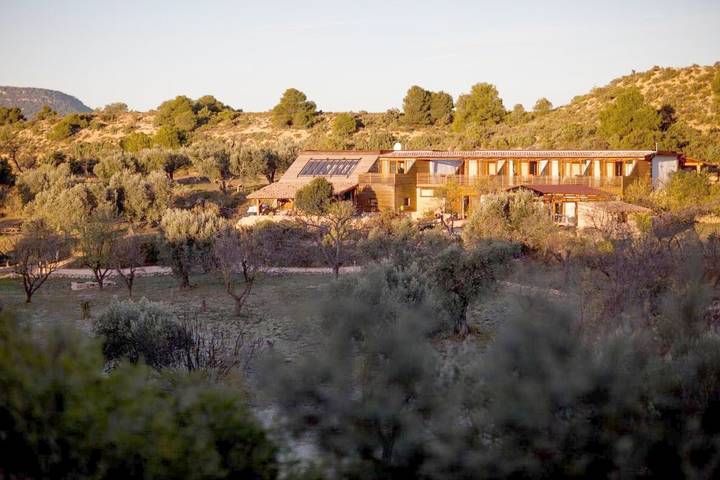 Casa rural para 3 personas, con Jacuzzi y Terraza además de Jardín y Piscina en Matarraña