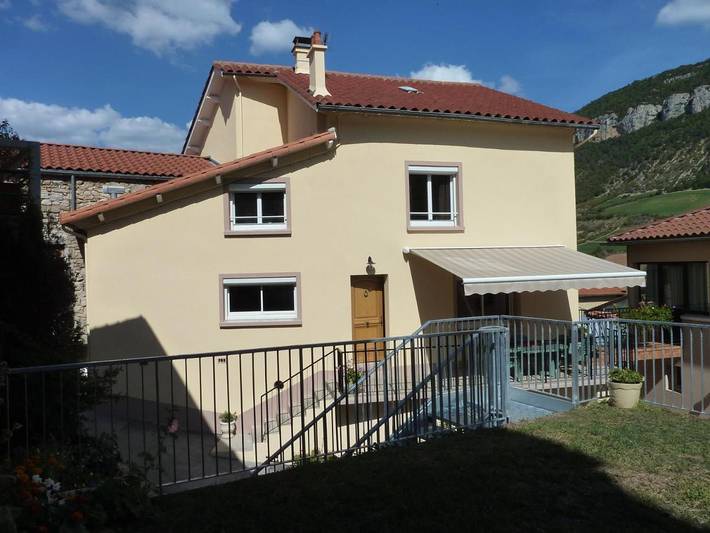 Location de vacances pour 10 personnes, avec jardin et vue, animaux acceptés à Paulhe - 2