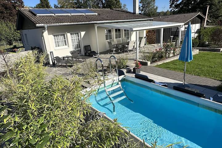 Ferienhaus für 8 Personen, mit Sauna und Garten sowie Whirlpool, mit Haustier in Rheinböllen