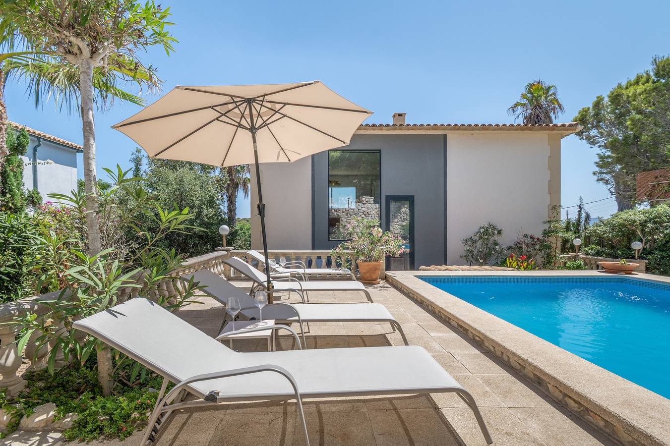 Charmante Villa mit herrlichem Meerblick – Cala Ratjada in Cala Ratjada, Capdepera