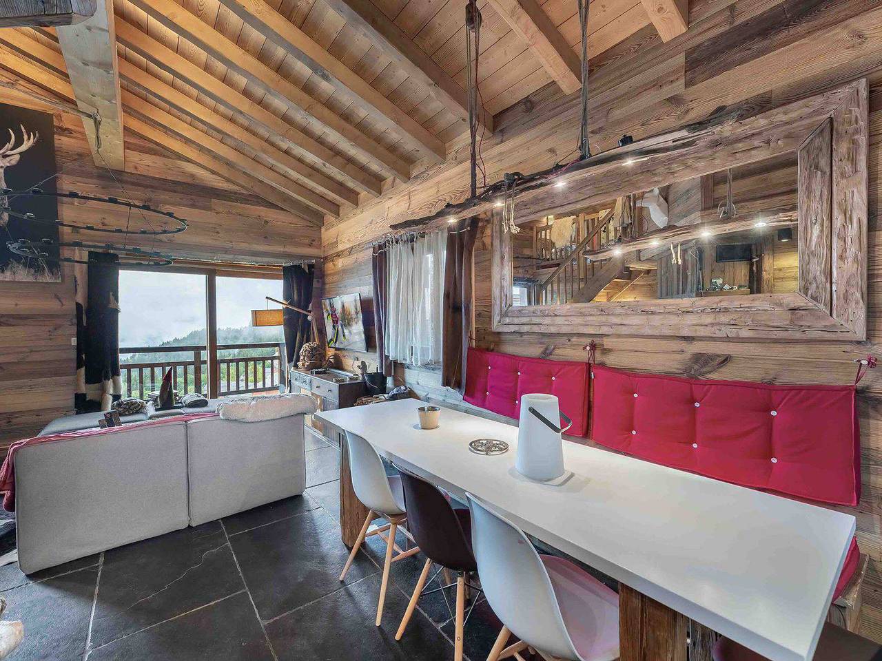 Ganze Wohnung, Direkt an der Piste, Sauna, Parkplatz, Wlan in La Tania, La Perrière