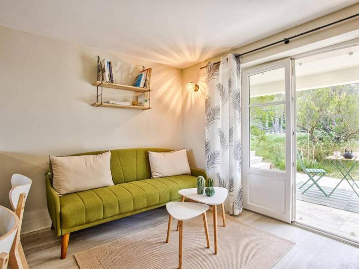 Location de vacances pour 2 personnes, avec terrasse et jardin dans Plage du Hôme - 3