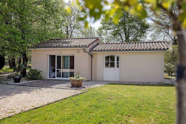 Gîte pour 4 personnes, avec jardin, animaux acceptés en Gironde