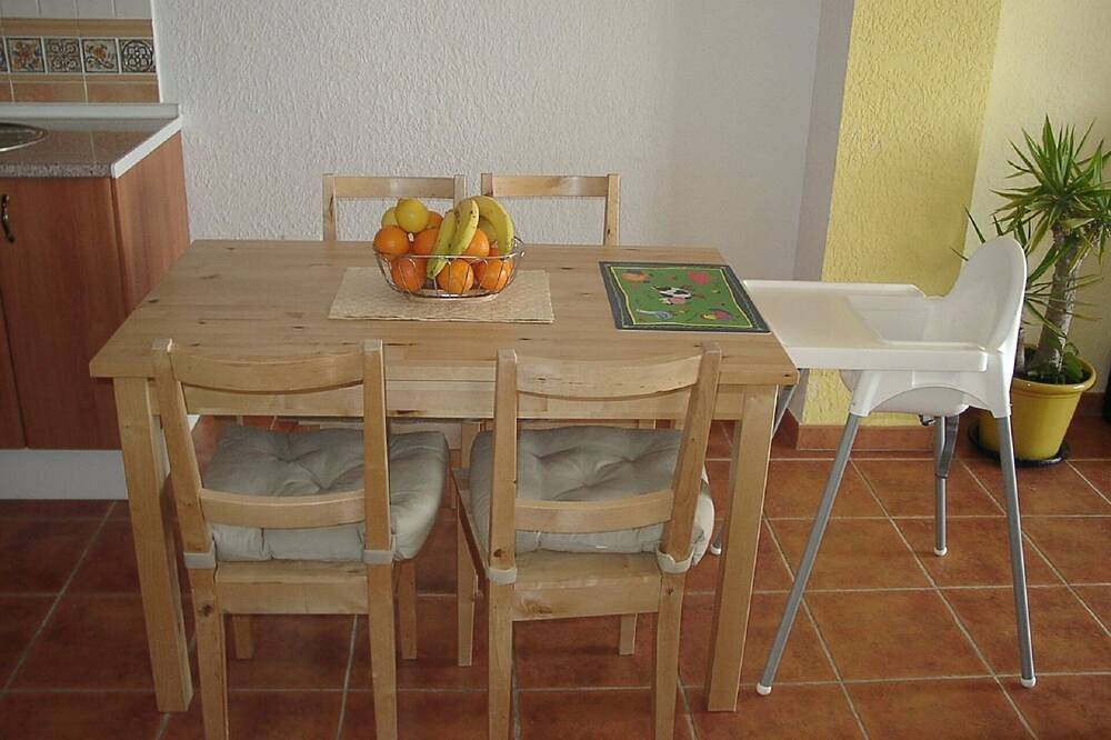 Geheel appartement, Appartement met zonneterras en uitzicht op zee in Rincón de la Victoria, Costa del Sol