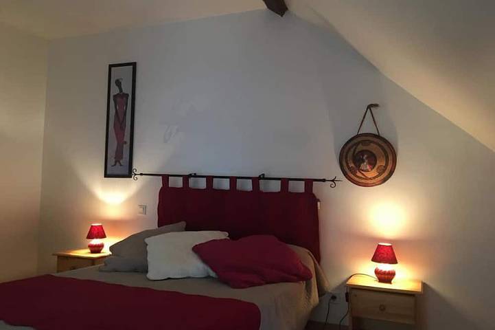 Maison familiale à Cheverny, jardin clos, animaux acceptés, 6 personnes in Cheverny, Sologne