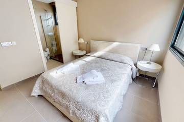 Casa Rural para 12 Personas en Tierras del Ebro, Costa Dorada, Foto 1