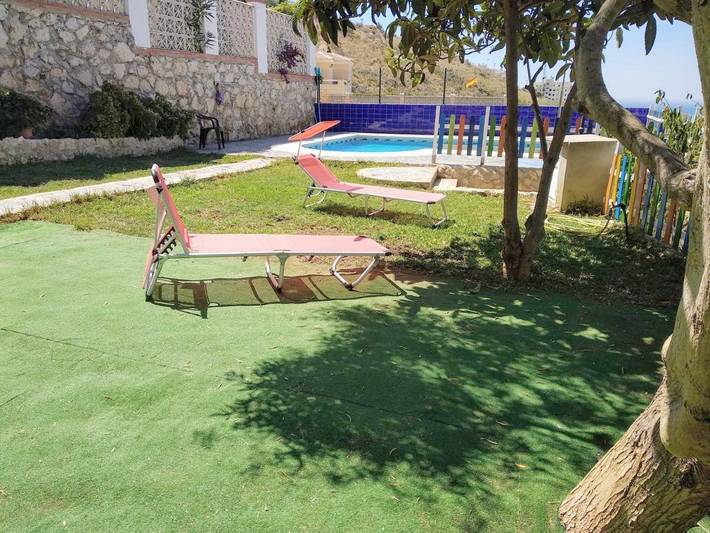 Apartamento de vacaciones para 4 personas, con vistas además de piscina y jardín - 1