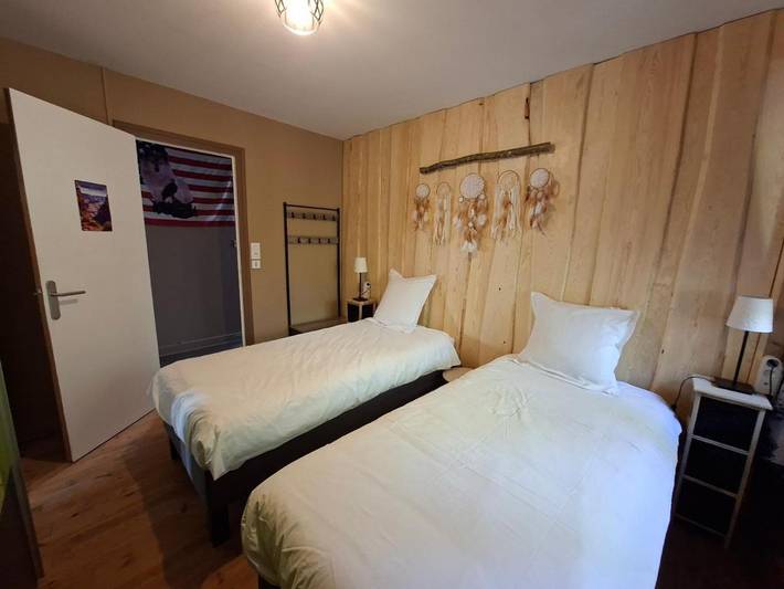 Location de vacances pour 6 personnes, avec sauna ainsi que jardin et vue, animaux acceptés à Allègre - 3