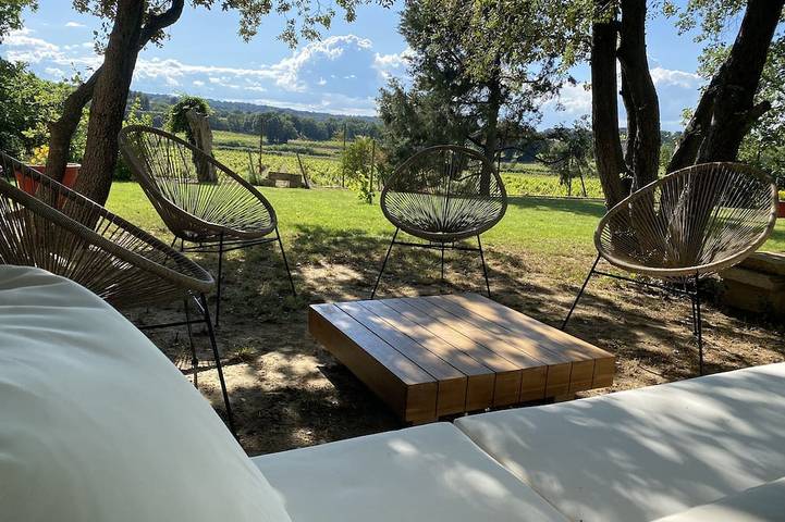 Location de vacances pour 6 personnes, avec terrasse et jardin à Courthézon