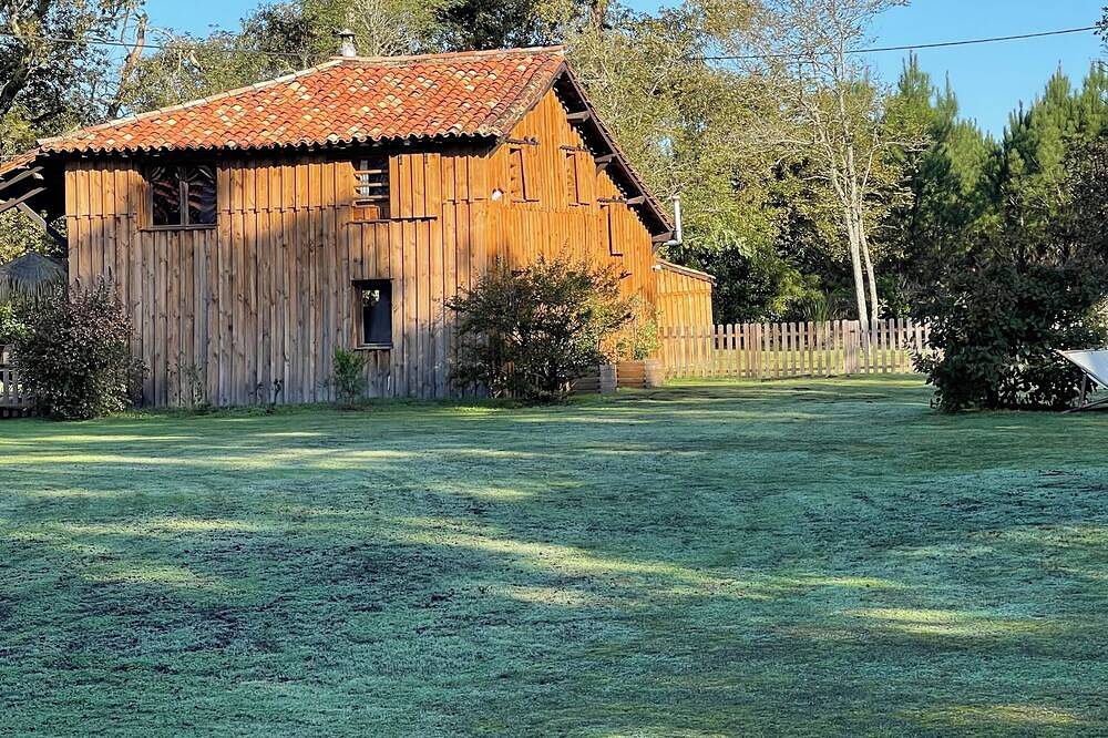 Chalet in the heart of the Landes forest in Argelouse, Landes