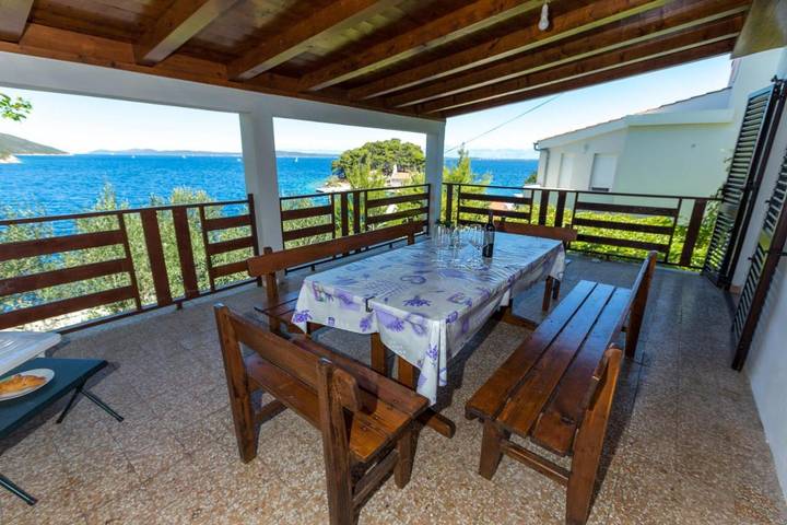 Apartamento de vacaciones para 9 personas, con vistas además de balcón y jardín - 1