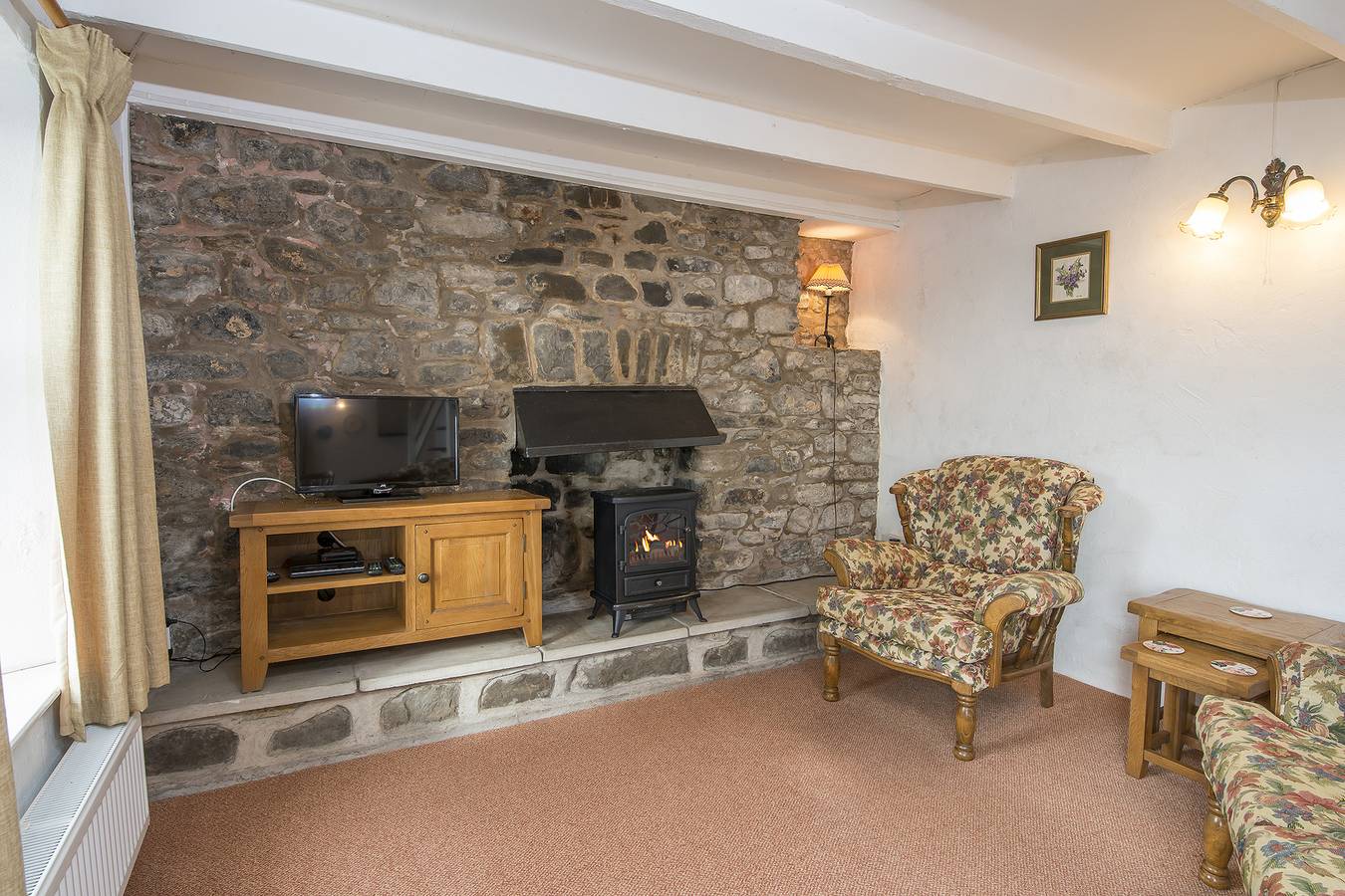 Middle Hill Cottage in Amroth, Pembrokeshire