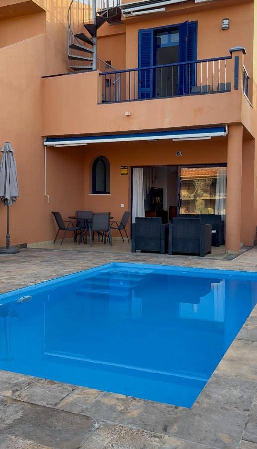 Ferienwohnung für 4 Personen, mit Garten und Pool sowie Ausblick - 1