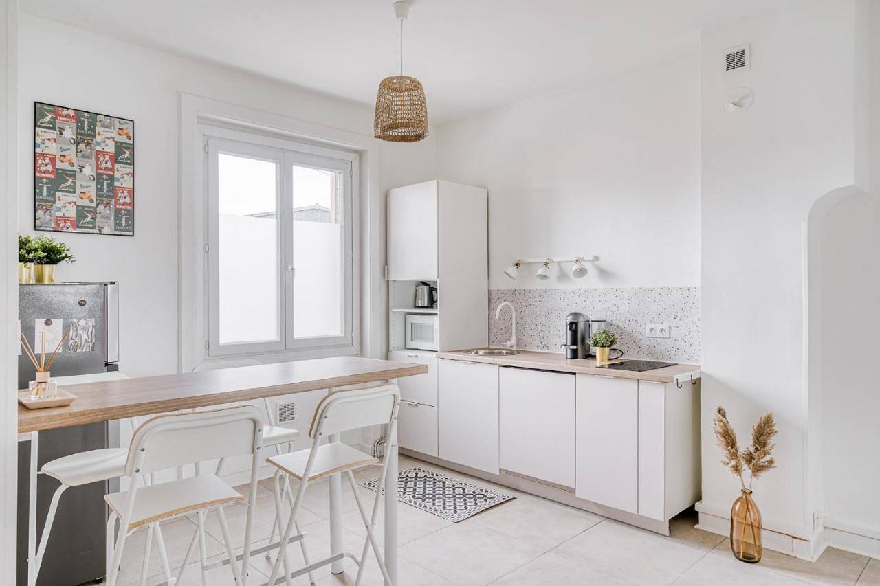 Appartement entier, Two-Bedroom Apartment in Vénissieux, Lyon et ses environs