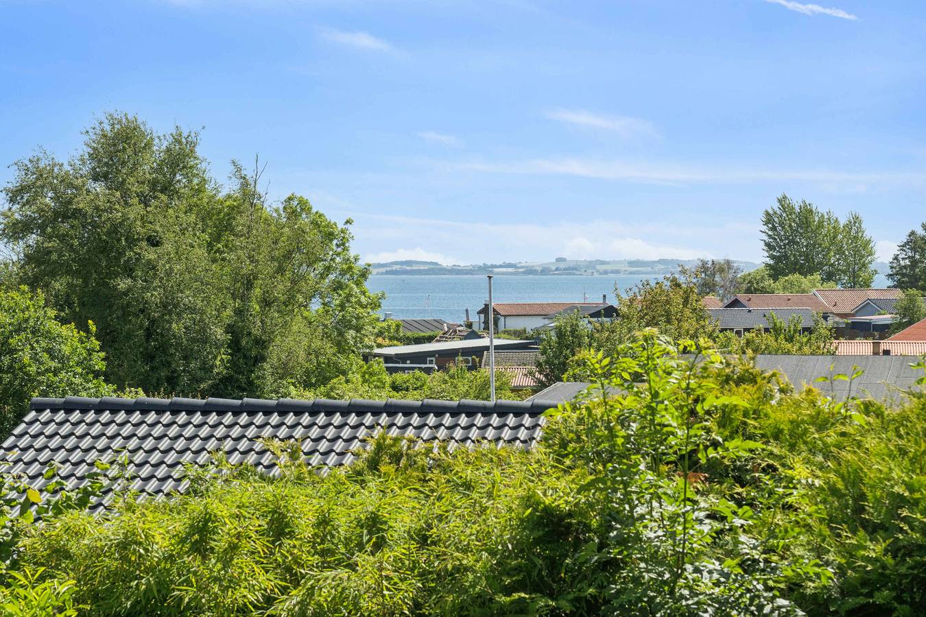 Ferienhaus mit Spa, Sauna und Meerblick in Følle Strand, Djursland