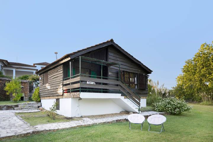 Maison de vacances 'Mino Lodge' avec vue sur les montagnes, piscine partagée et Wi-Fi in O Rosal, Province de Pontevedra