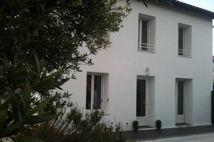 Gîte pour 6 personnes, avec jardin dans Aguilera