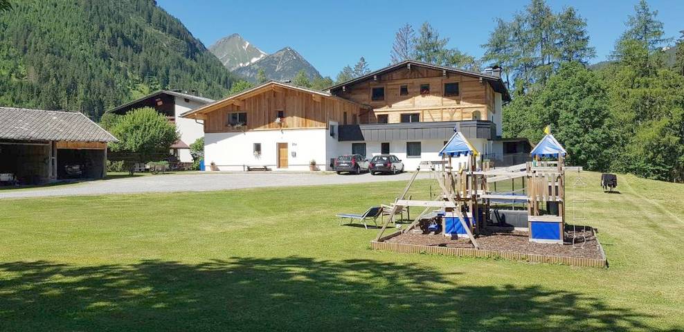 Ferienwohnung für 5 Personen, mit Garten und Ausblick in Bach - 3