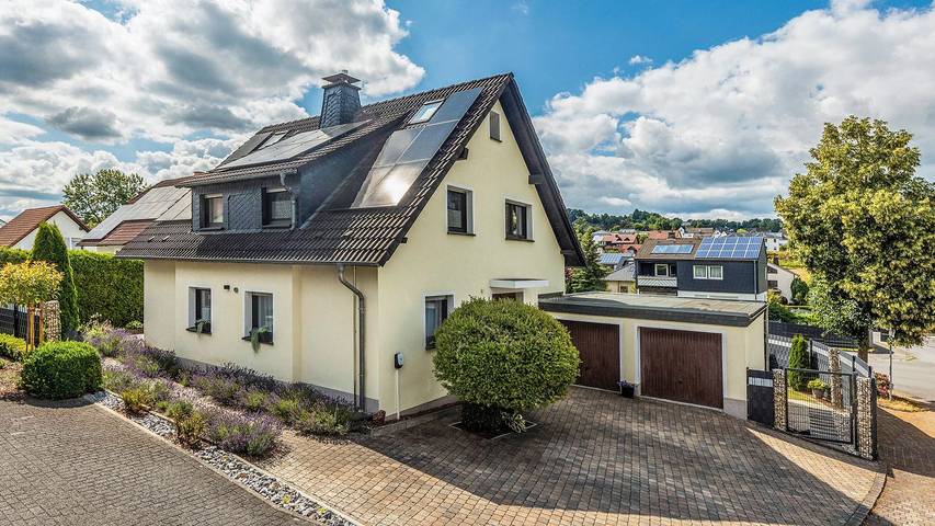 Ferienwohnung für 2 Personen, mit Garten und Terrasse am Sorpesee