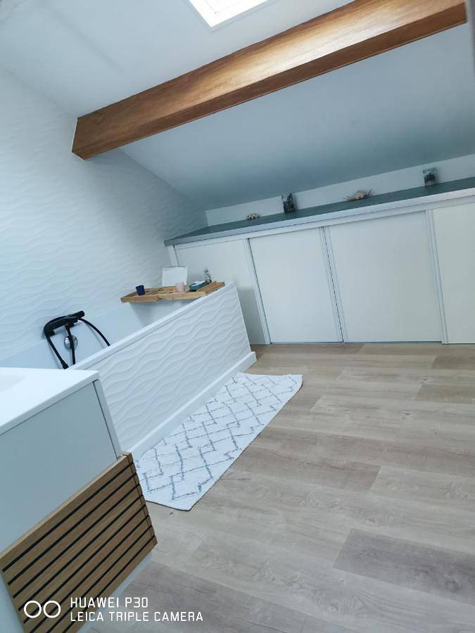 2 chambres privatives avec Sdb proche circuit in Arnage, Sarthe