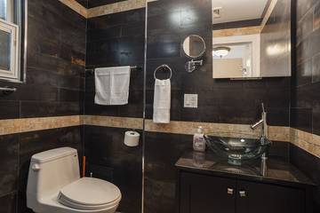 Vacation Home for 6 Guests in Manhattan, New York City, Picture 1