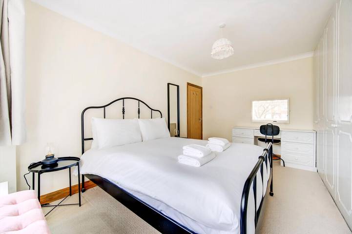 Ferienhaus für 8 Personen mit Garten in Ealing, London