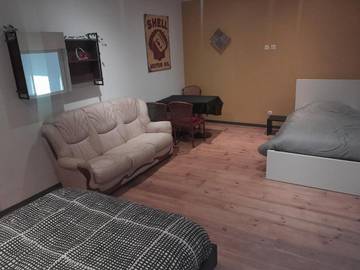 Cottage pour 3 personnes, avec piscine et jacuzzi ainsi que jardin et sauna à Condé-sur-Noireau