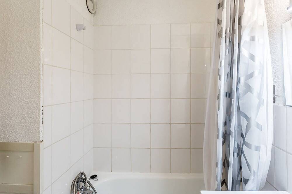 Entire apartment, Renovated studio, 3 pers, near slopes & shops, free parking in La Plagne, Bellentre
