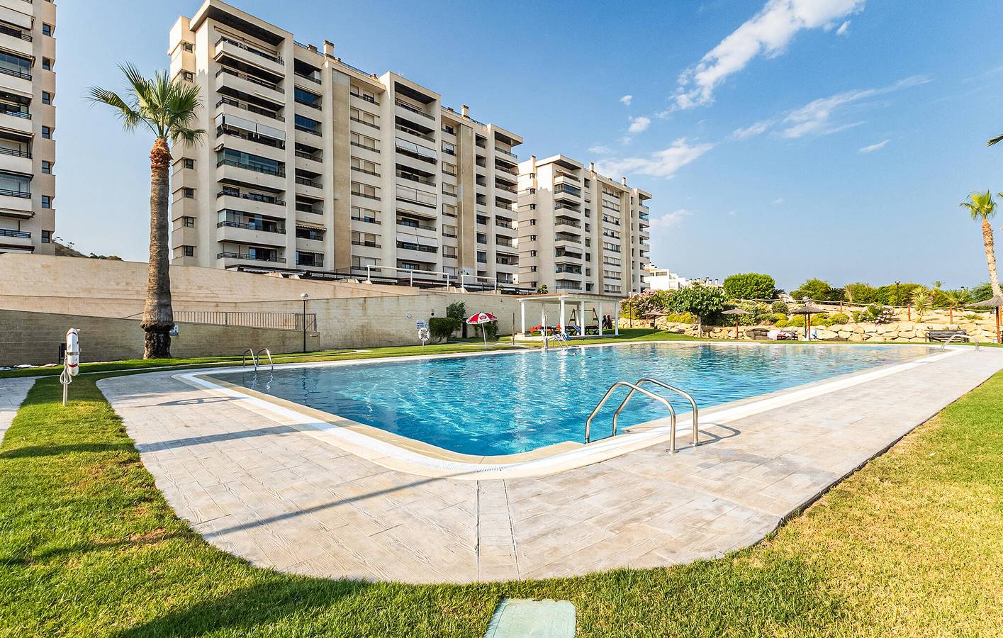 Entire holiday apartment, Sea View Apartment with Pool & Garage | Playa Bol Nou 500m in La Vila Joiosa, Costa Blanca