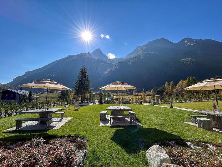 Appartamento per 4 persone, con panorama e giardino nonché sauna, con animali domestici a Chiesa in Valmalenco